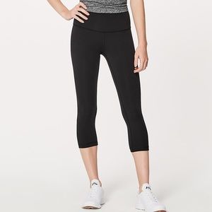 lululemon black wonder under crop leggings size 6